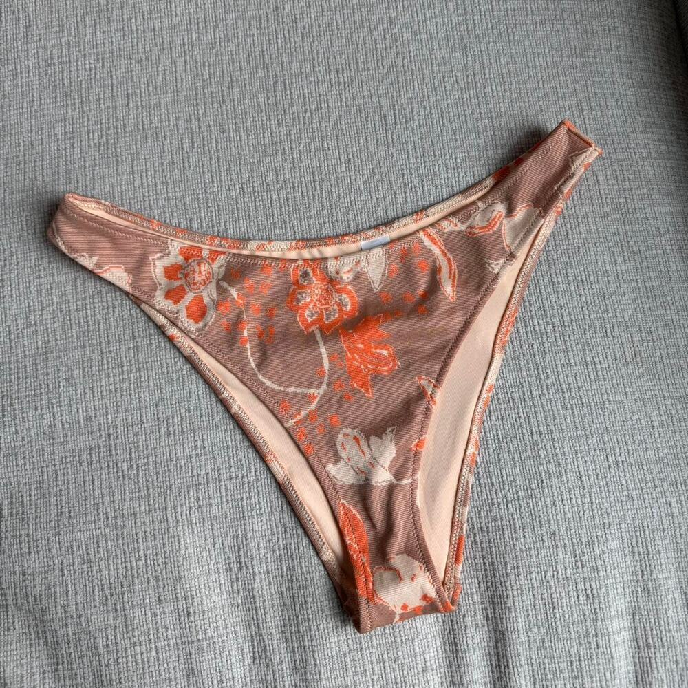 Cheeky orange and white floral